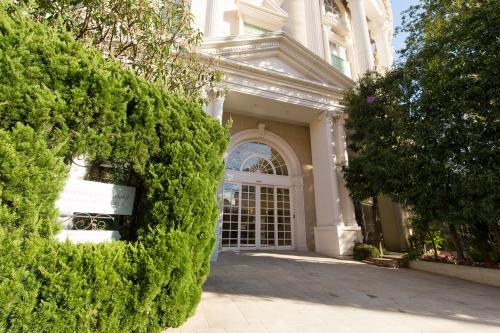 湘南鎌倉クリスタルホテル《藤沢市》