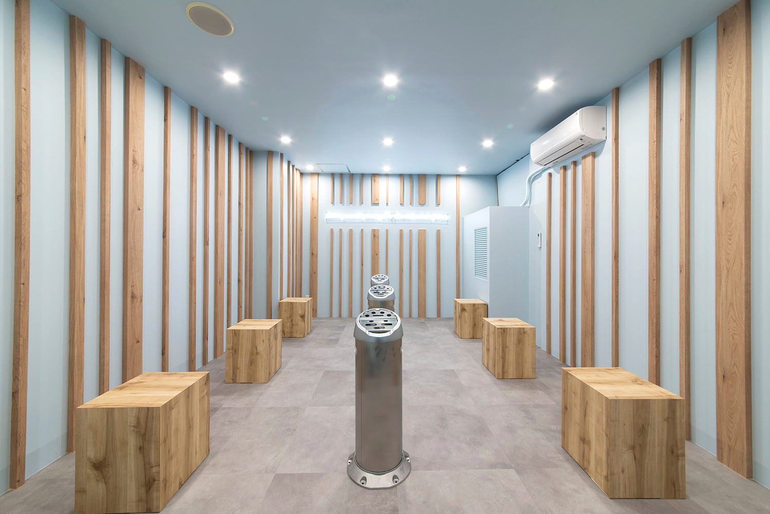 ​THE TOBACCO KAMAKURA（３F）