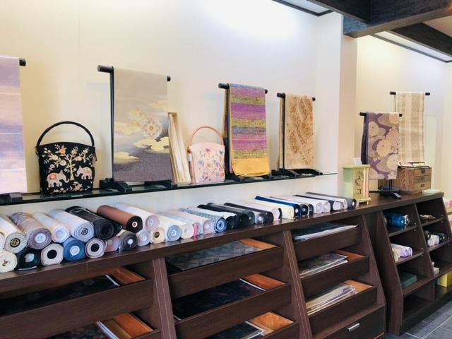 お茶席の着物専門店　徳しば